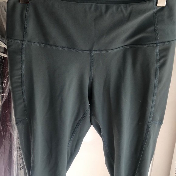 Olive green workout leggings - Picture 3 of 3